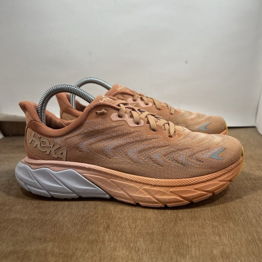 Hoka One One Arahi 6 Women Size 8 Orange Running Shoes Sneakers